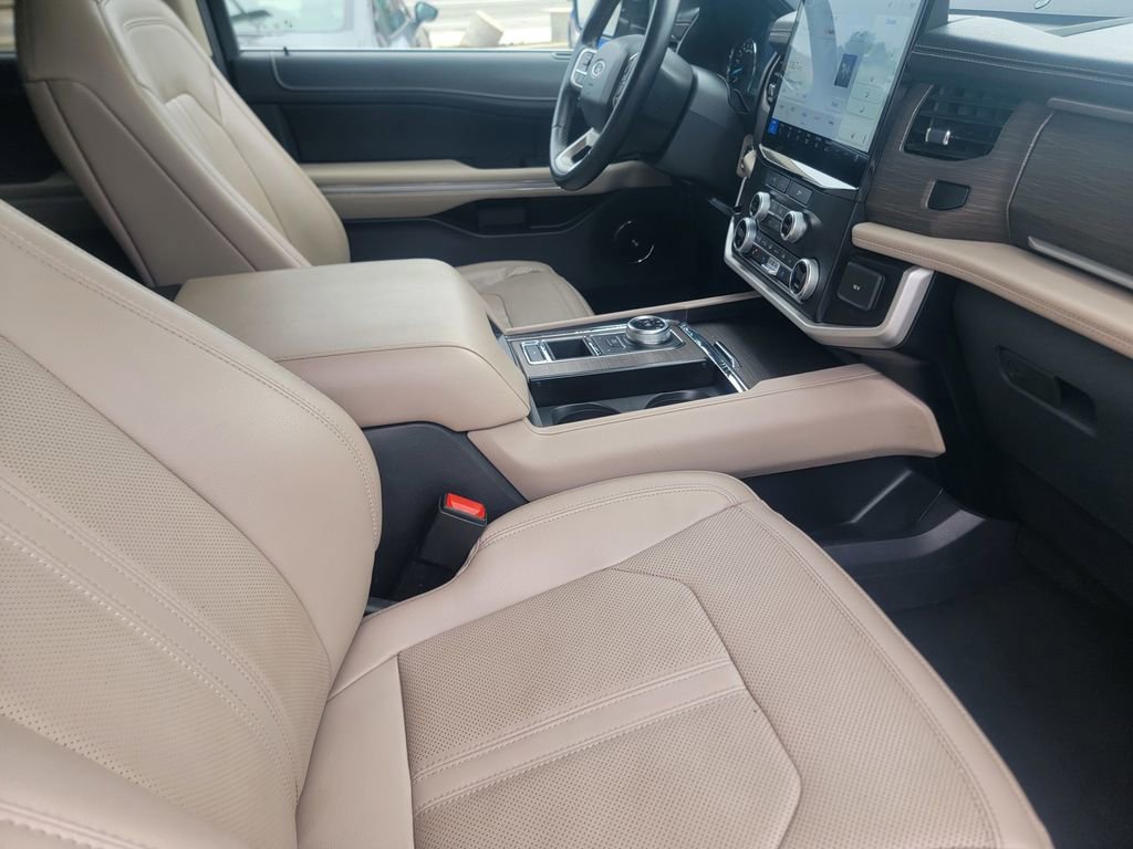 Used 2024 Ford Expedition Max Limited image 21