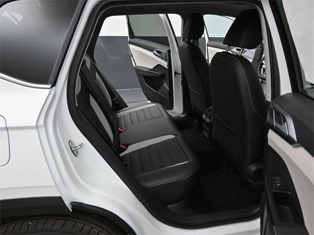New 2026 Volkswagen Taos SEL image 13