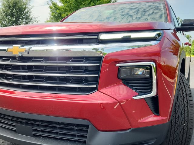 New 2026 Chevrolet Traverse LT w/ Sun and Wheel Package FWD image 10