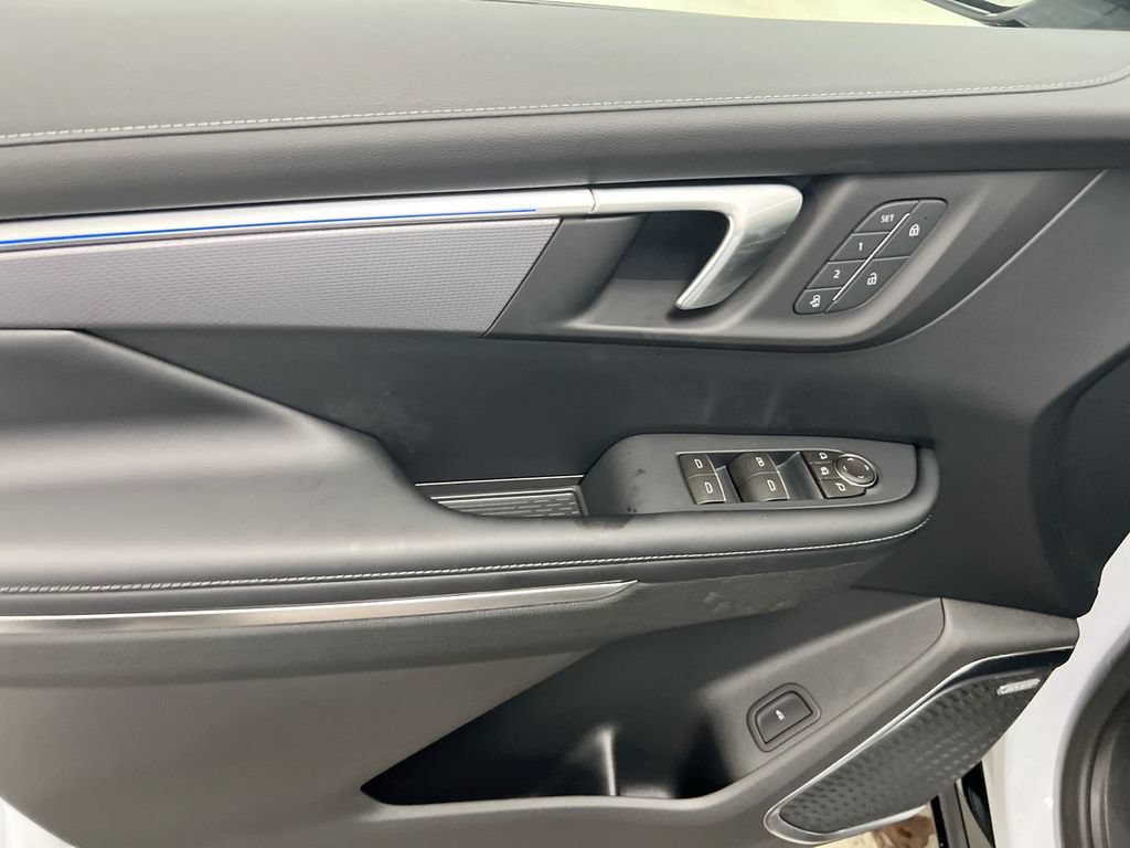 New 2026 Buick Enclave Sport Touring w/ Power Package AWD/4WD image 22