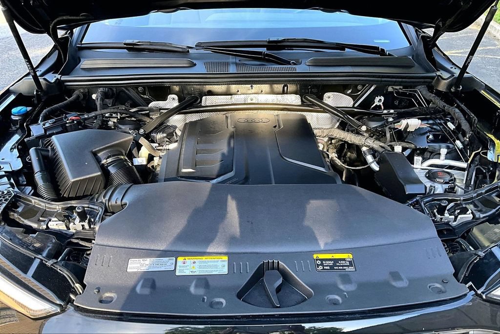 Used 2025 Audi Q5 Premium w/ Convenience Package AWD/4WD image 30