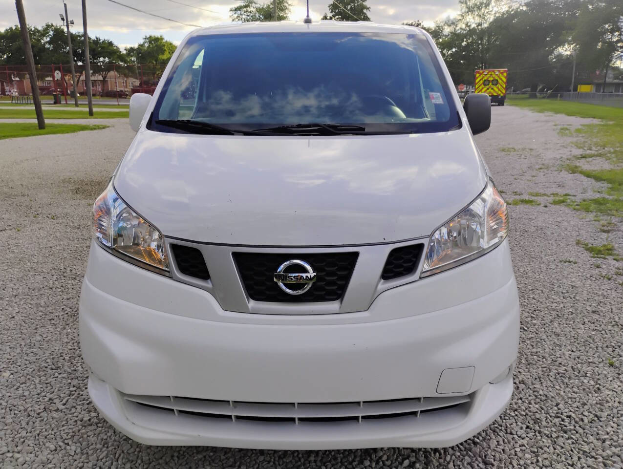 Used 2021 Nissan NV200 SV image 2