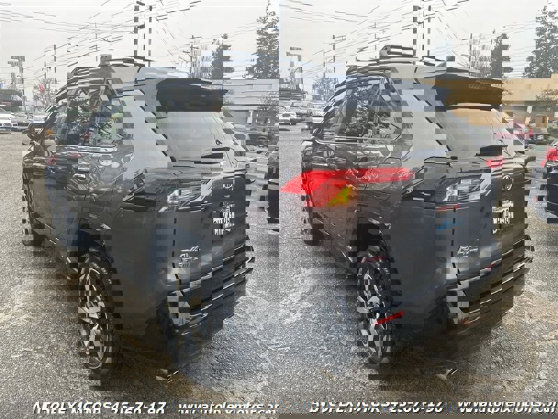Used 2023 Toyota RAV4 SE image 5