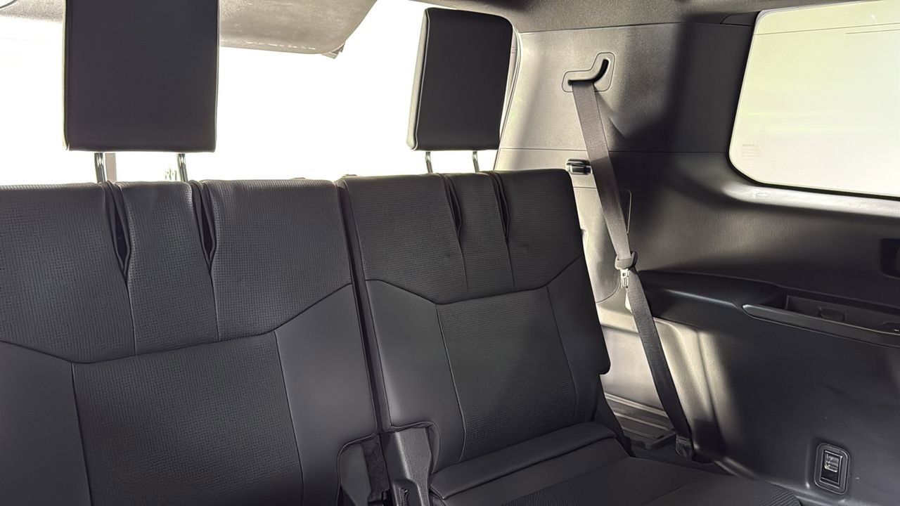 Used 2024 Lexus GX 550 550 Luxury+ w/ Accessory Package (Z1) image 17