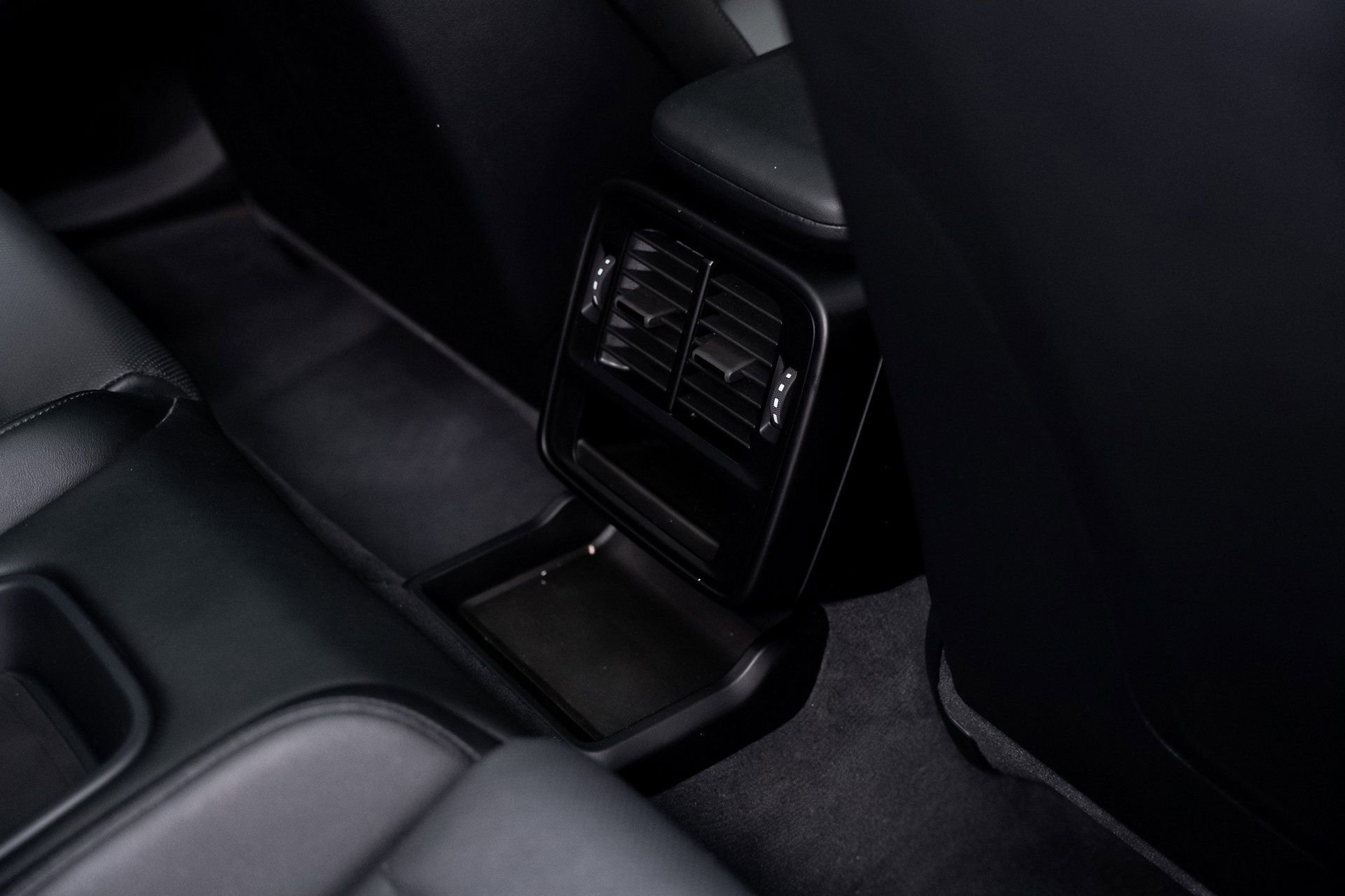 Used 2022 Porsche Taycan image 70