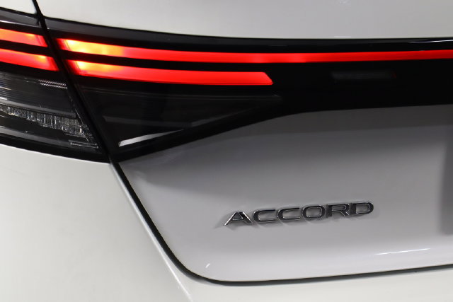 Used 2025 Honda Accord SE image 37