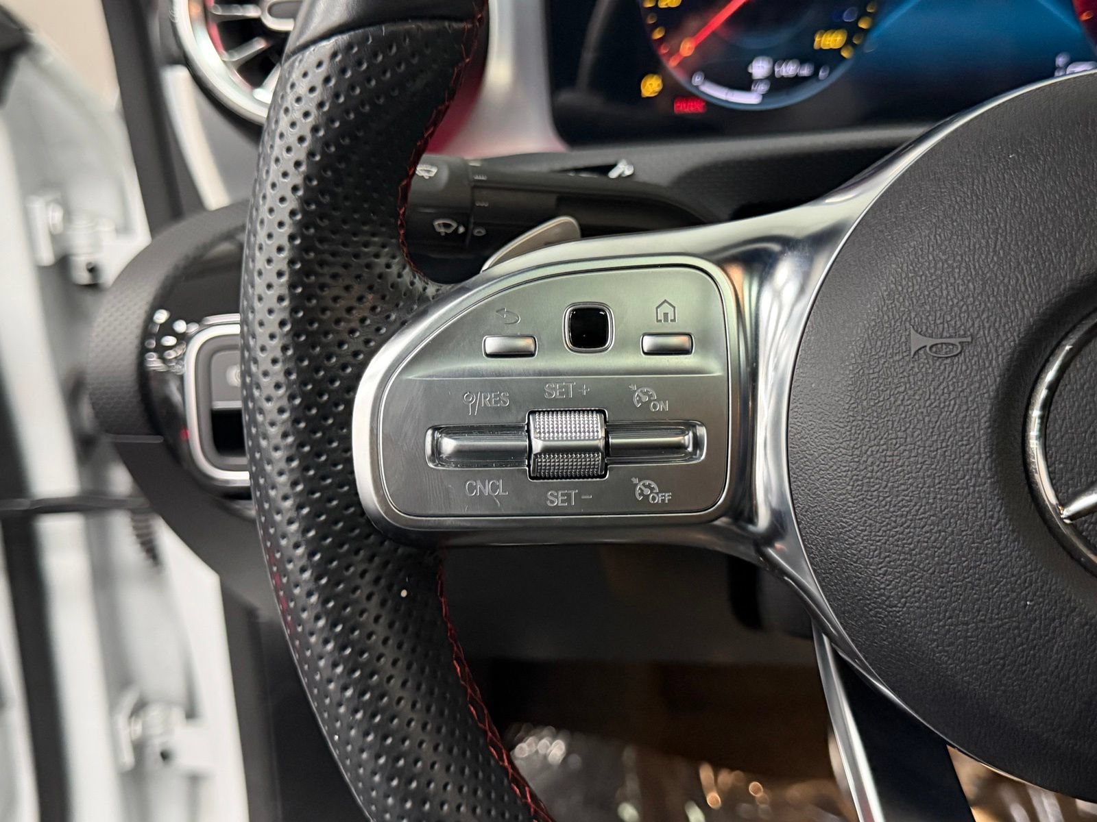 Used 2023 Mercedes-Benz CLA 250 image 27