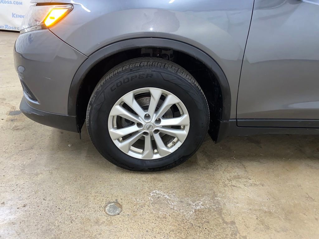 Used 2014 Nissan Rogue SV AWD/4WD image 17