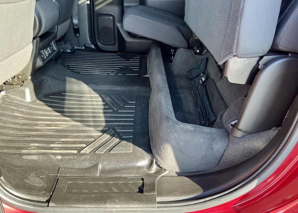 Used 2020 Chevrolet Silverado 1500 LT w/ All-Star Edition image 29