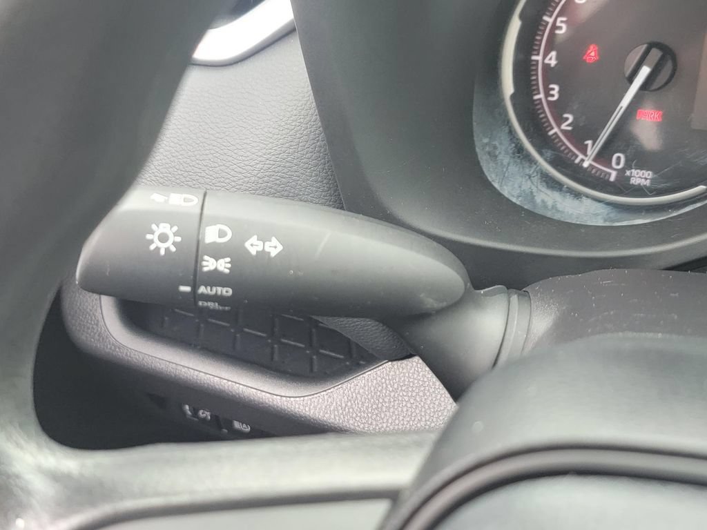 Used 2025 Toyota RAV4 XLE AWD/4WD image 22