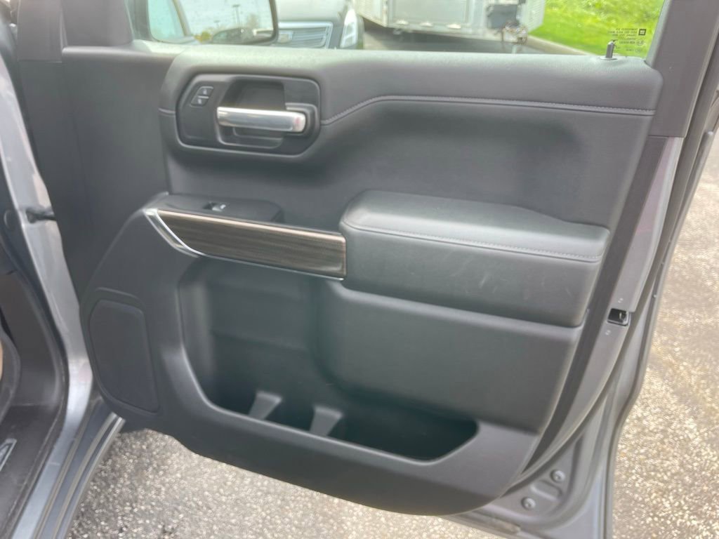 Used 2021 Chevrolet Silverado 1500 LT AWD/4WD image 18