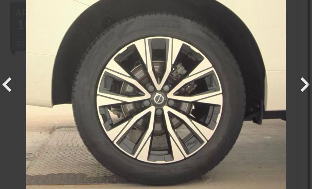 Used 2023 Volvo XC60 B5 Plus w/ Climate Package image 10
