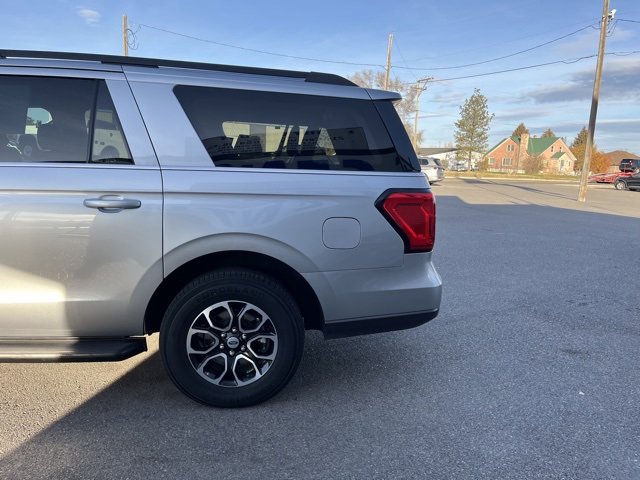 Used 2023 Ford Expedition Max XLT image 8