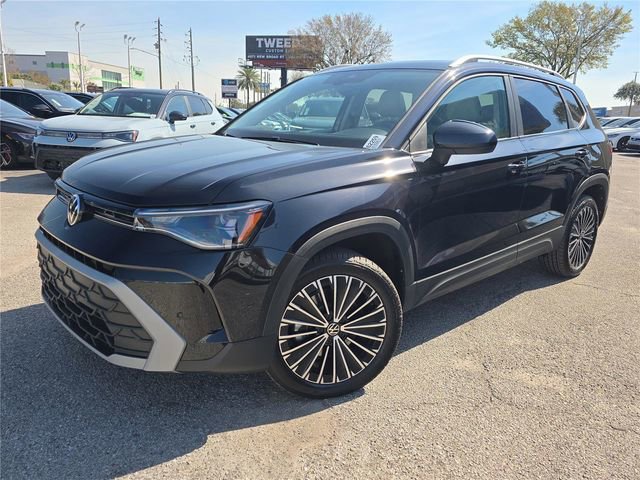 New 2026 Volkswagen Taos SE image 29