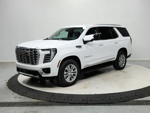 Used 2025 GMC Yukon Denali RWD image 4