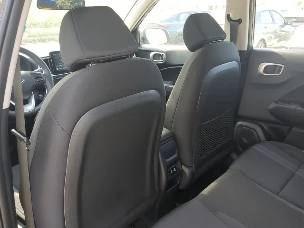 New 2026 Hyundai Venue SEL FWD image 19