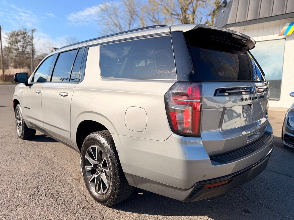 Used 2023 Chevrolet Suburban Z71 w/ Luxury Package AWD/4WD image 4