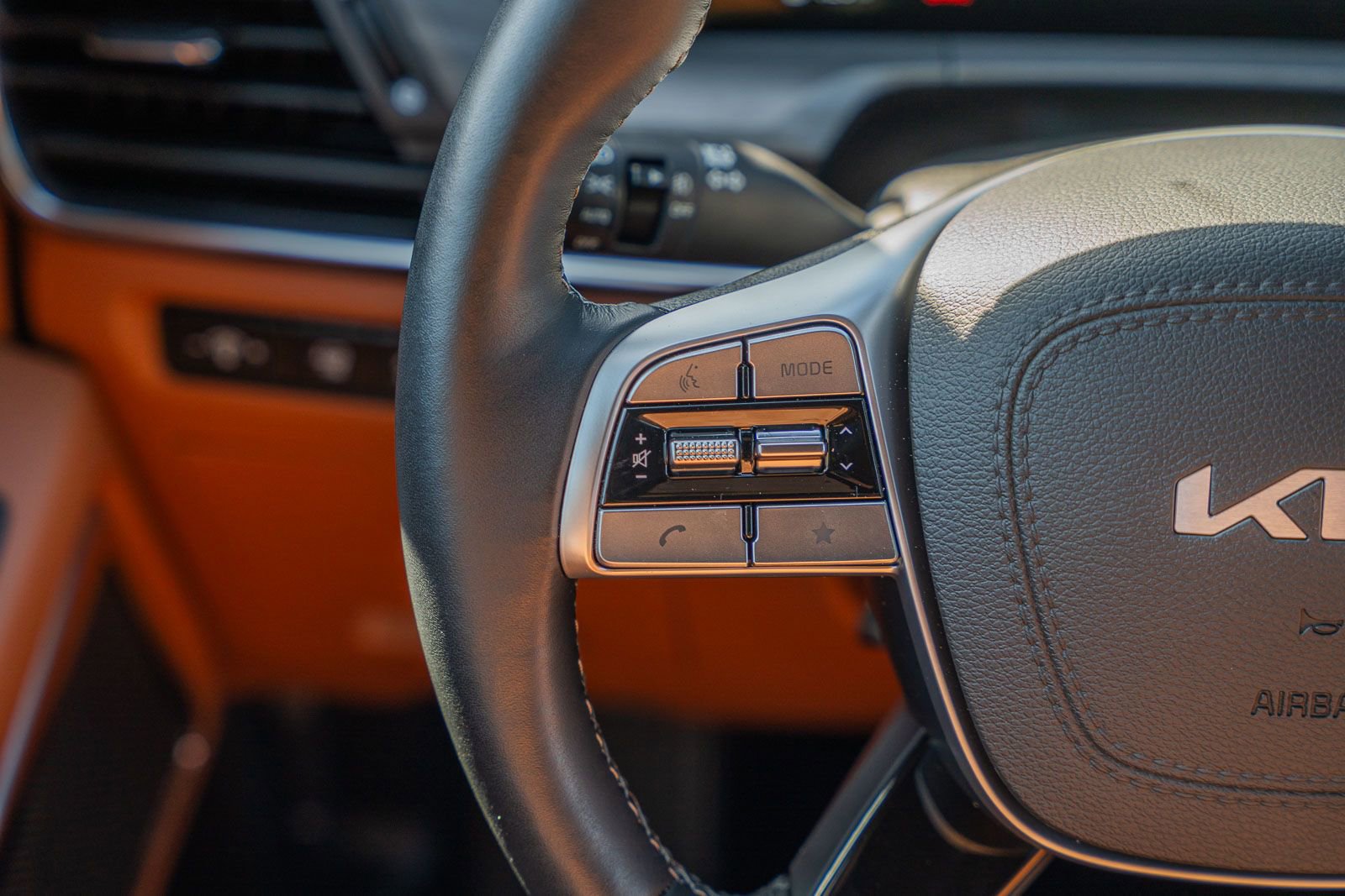 Used 2025 Kia Telluride SX X-Line image 33