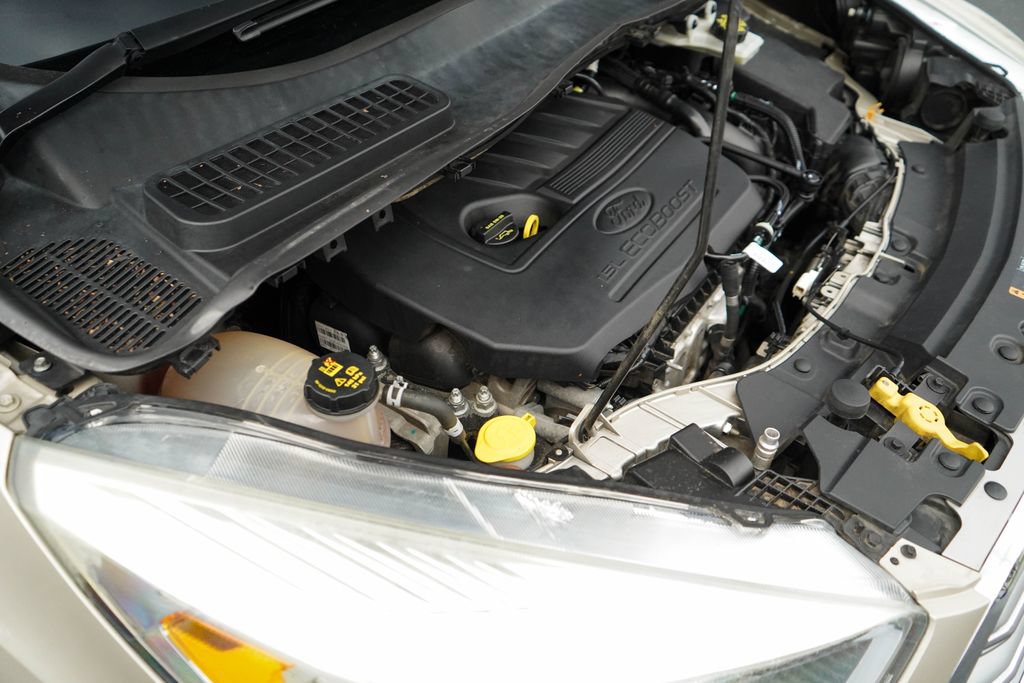 Used 2017 Ford Escape SE FWD image 34