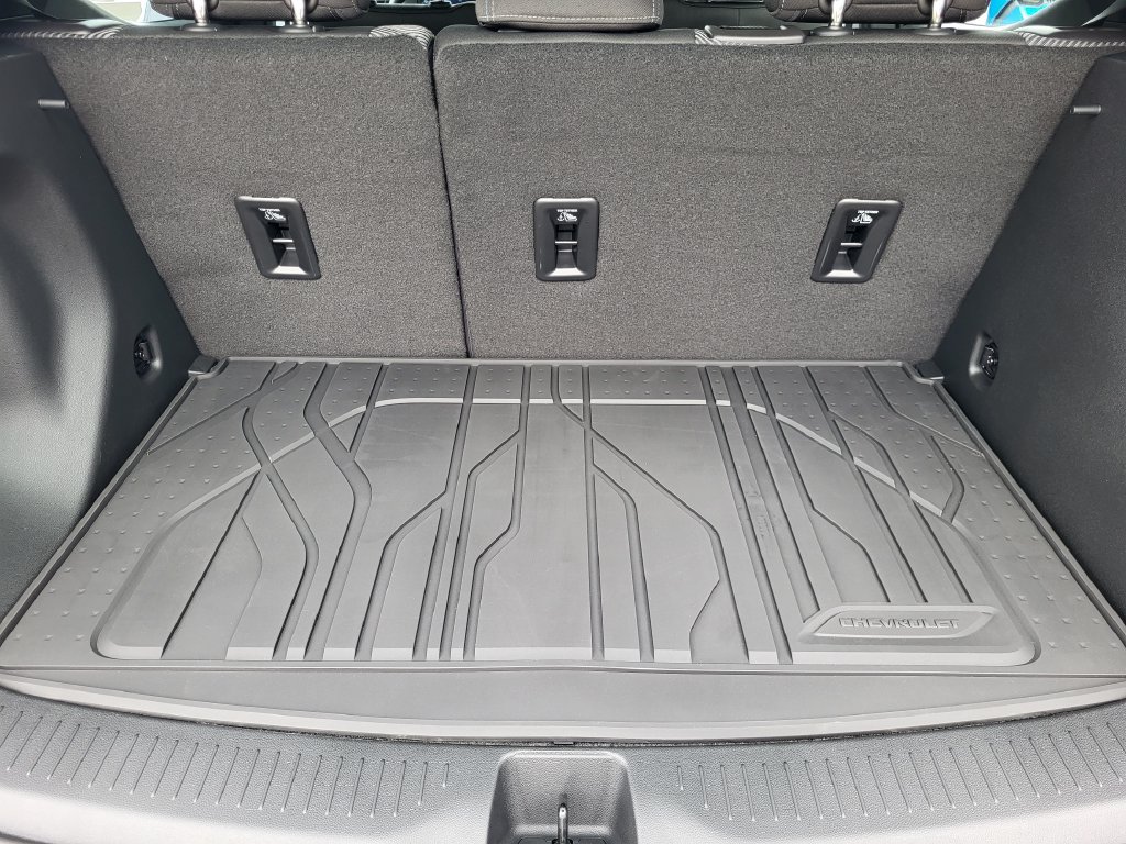 New 2027 Chevrolet Bolt LT w/ Comfort Package FWD image 14