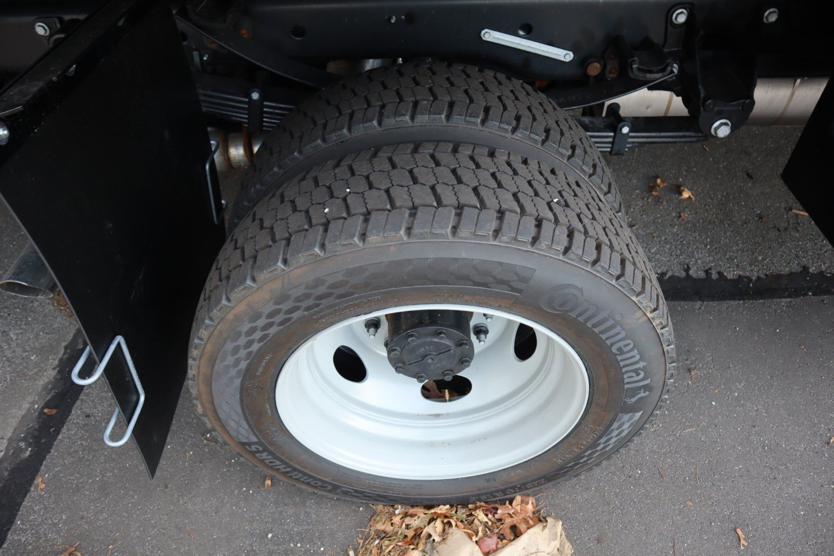 New 2026 Ford F550 4x4 Crew Cab image 9
