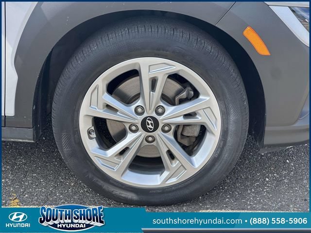 Certified 2023 Hyundai Kona SEL AWD/4WD image 9