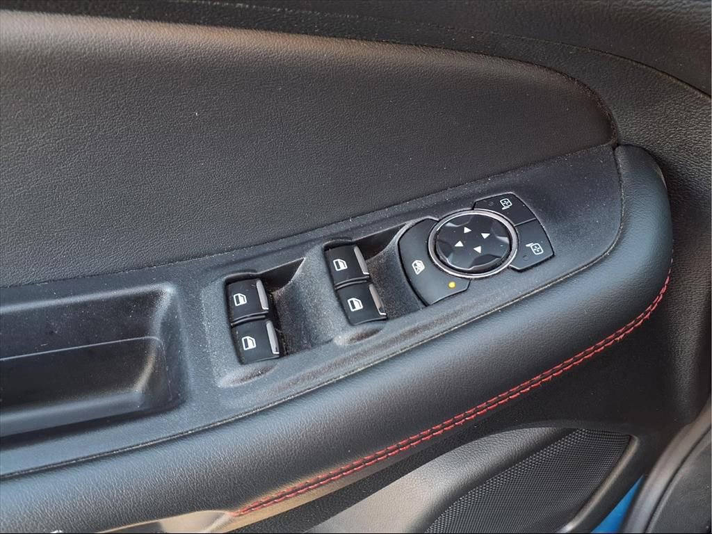 Used 2024 Ford Edge ST-Line w/ Class II Trailer Tow Package image 17