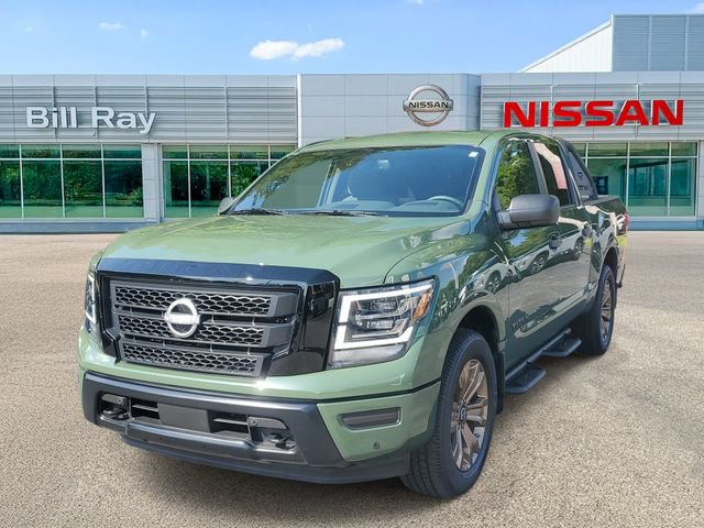 Used 2024 Nissan Titan SV w/ SV Bronze Edition Package AWD/4WD image 2