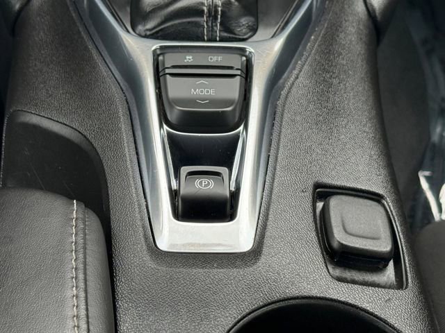 Used 2018 Chevrolet Camaro LT image 6