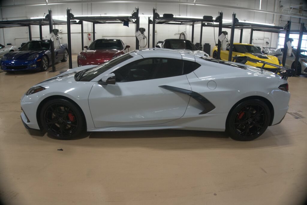 Used 2020 Chevrolet Corvette Stingray Premium Cpe w/ 3LT Preferred Equipment Group RWD image 2