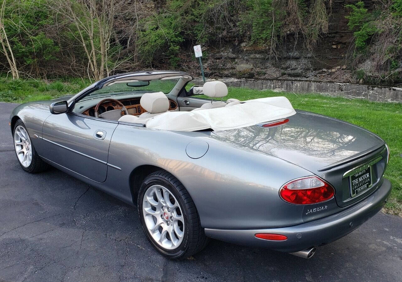 Used 2002 Jaguar XK8 Convertible image 3