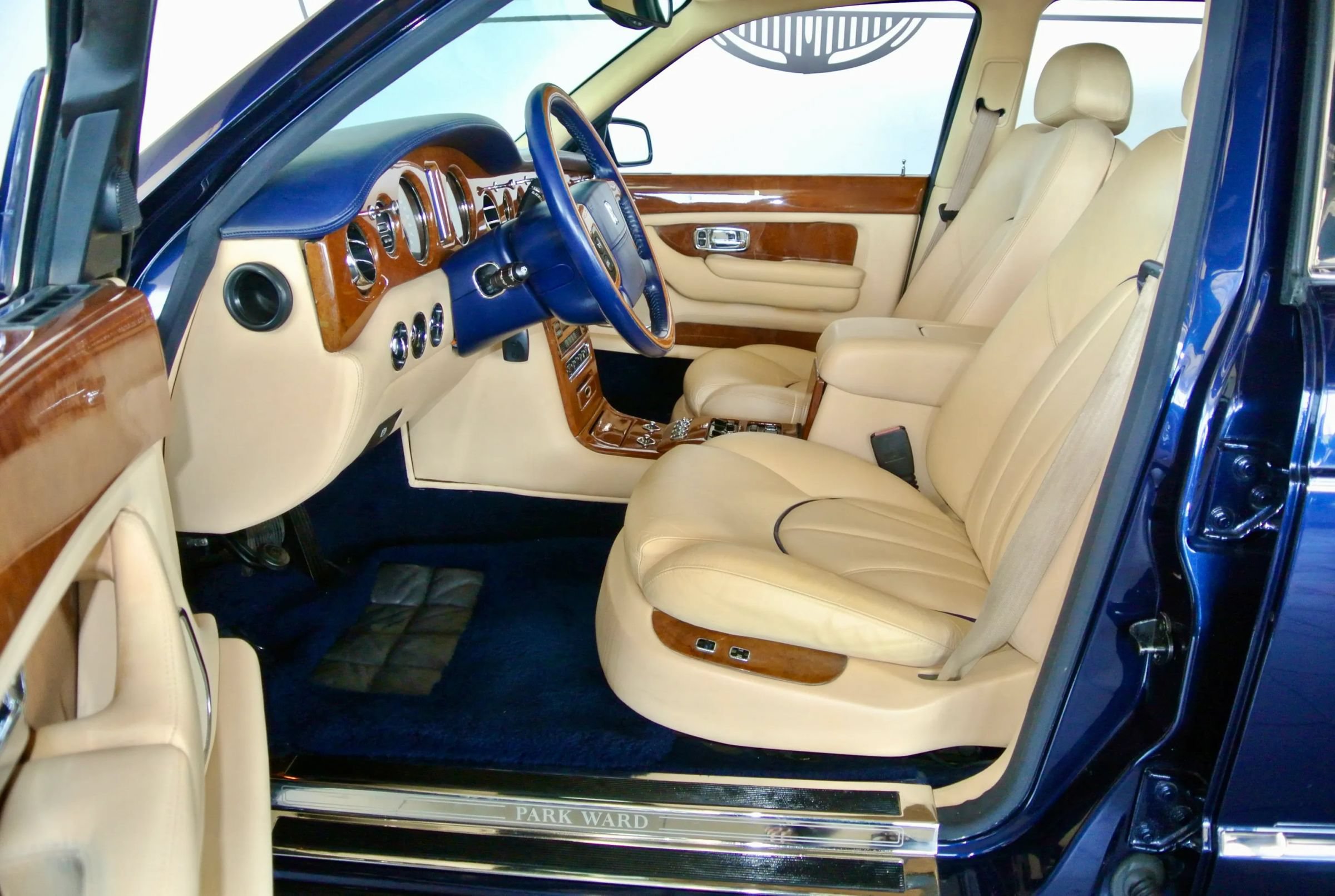 Used 2001 Rolls-Royce Silver Seraph RWD image 12