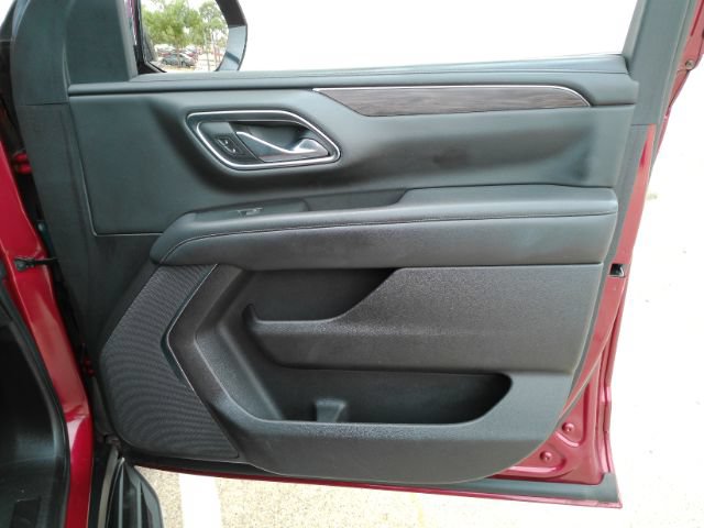 Used 2021 Chevrolet Suburban LS RWD image 19