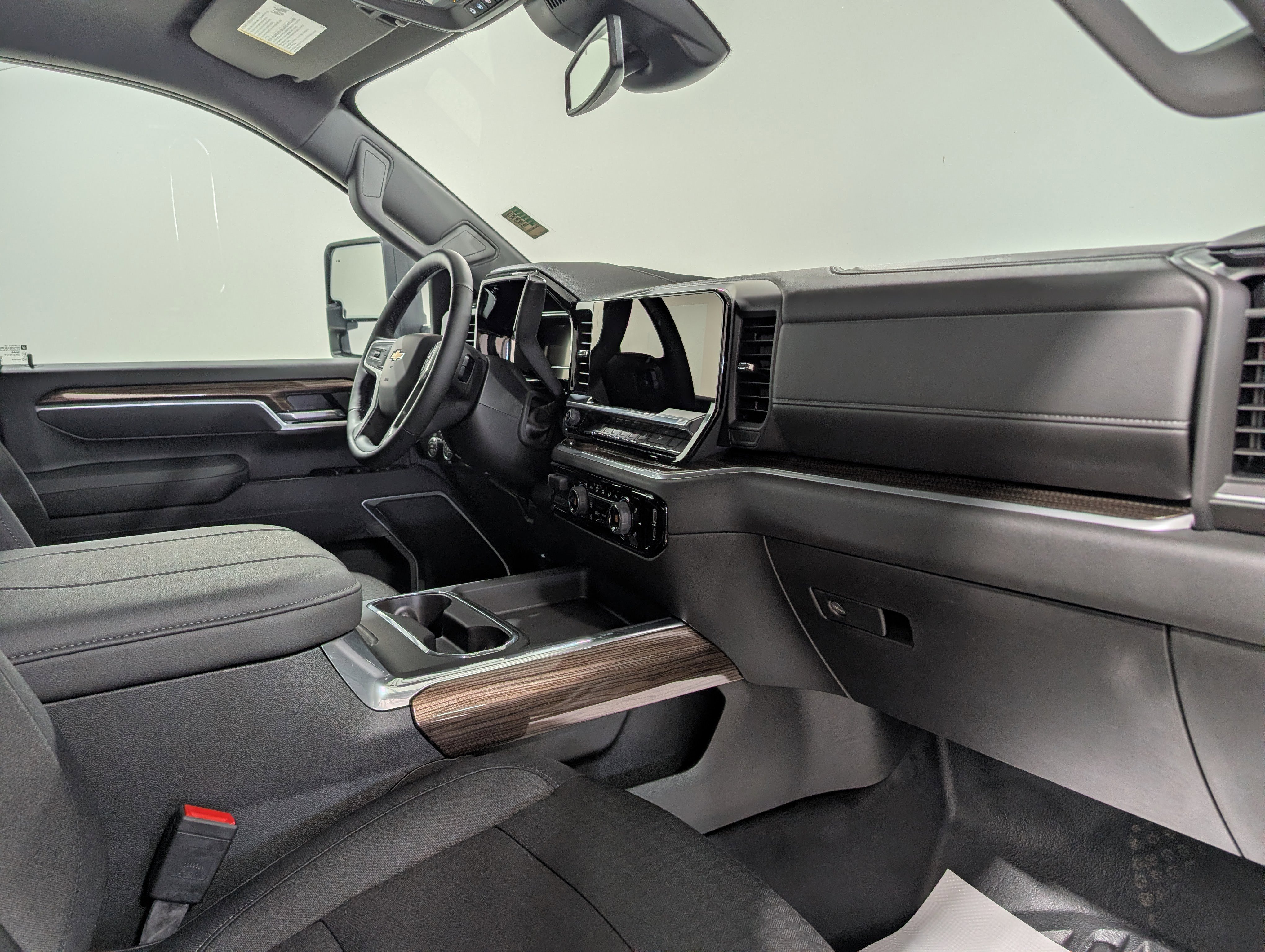 Used 2025 Chevrolet Silverado 2500 LT image 18