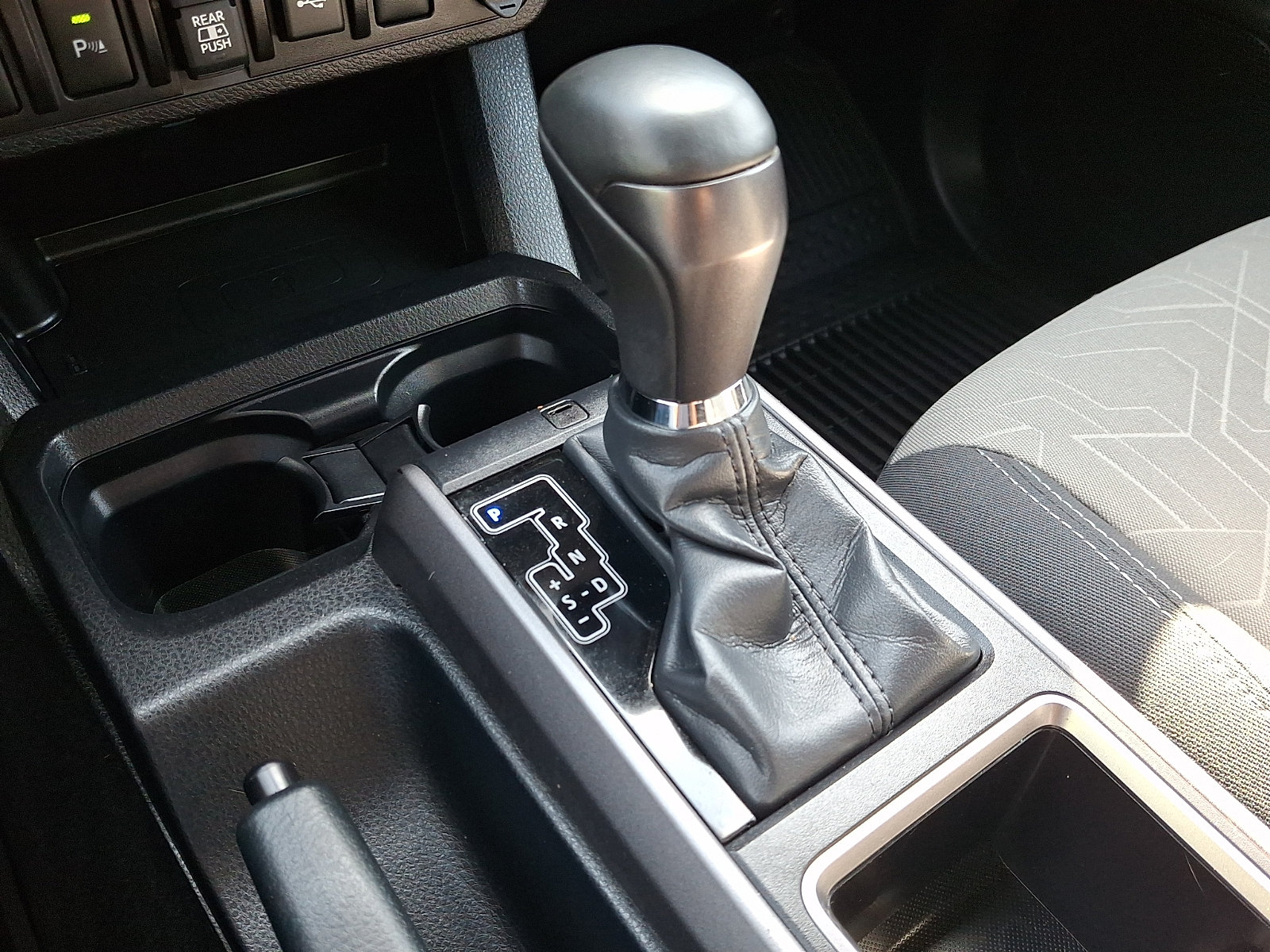 Used 2023 Toyota Tacoma TRD Off-Road w/ Technology Package AWD/4WD image 10