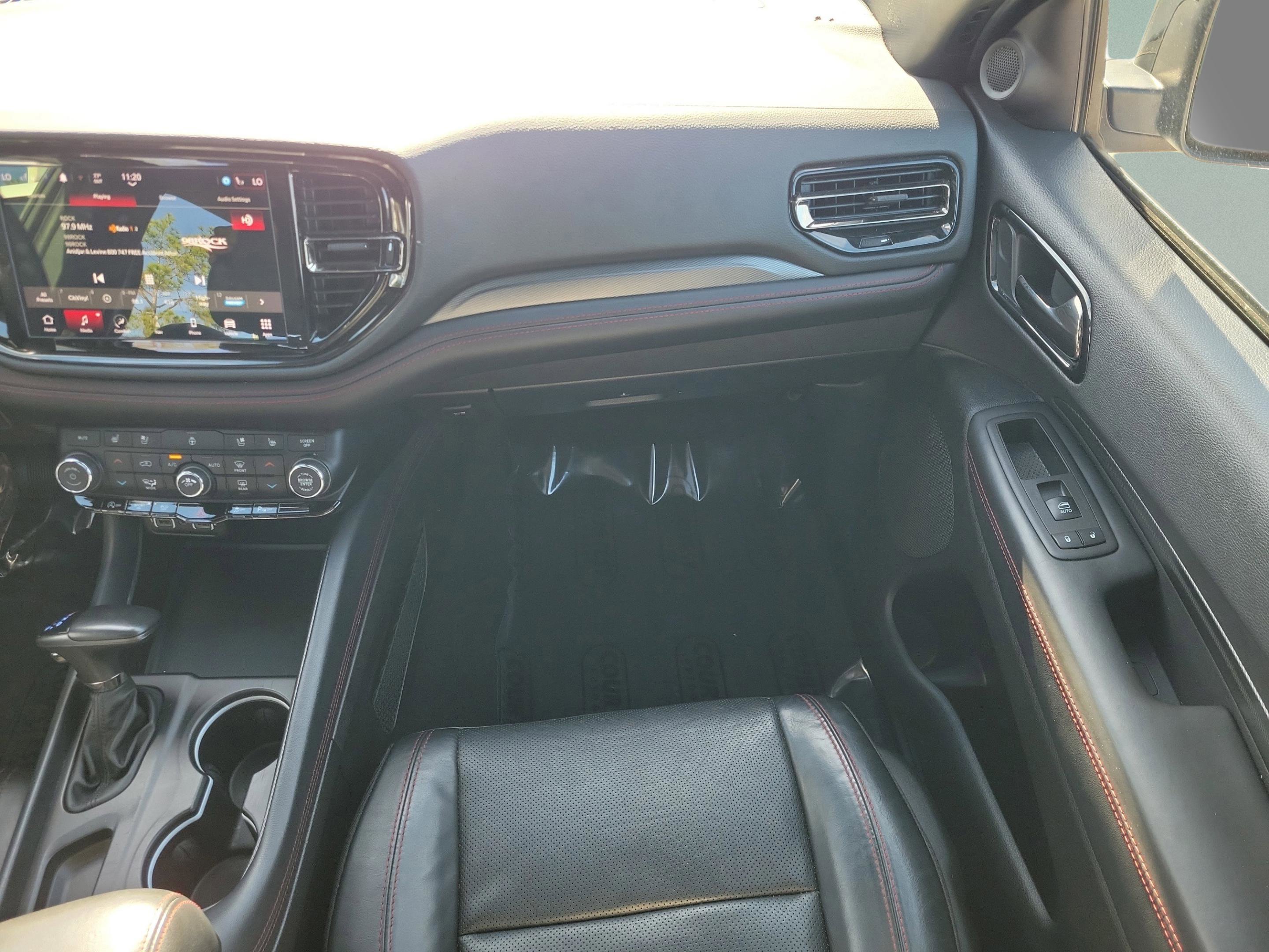 Used 2024 Dodge Durango GT image 19