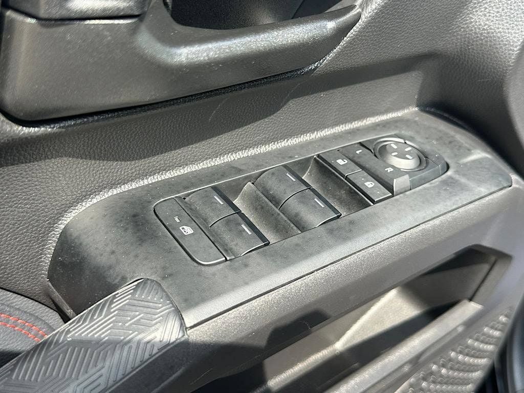Certified 2025 Toyota Tacoma TRD Pro AWD/4WD image 19