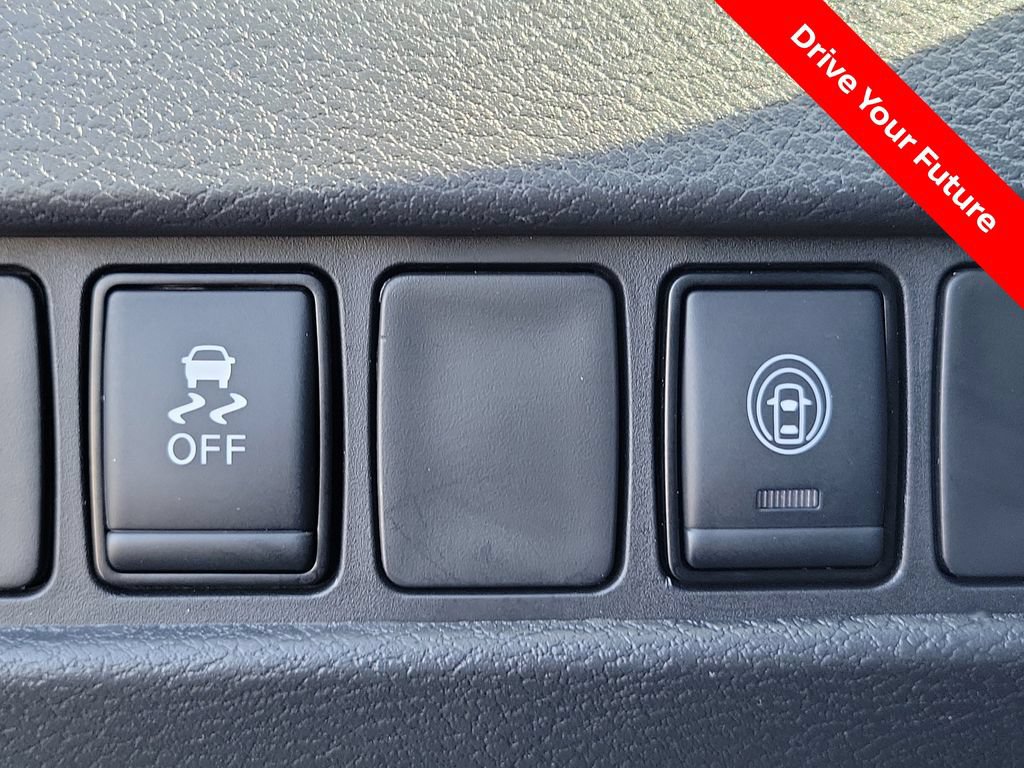Certified 2023 Nissan Murano SV w/ SV Midnight Edition Package FWD image 17