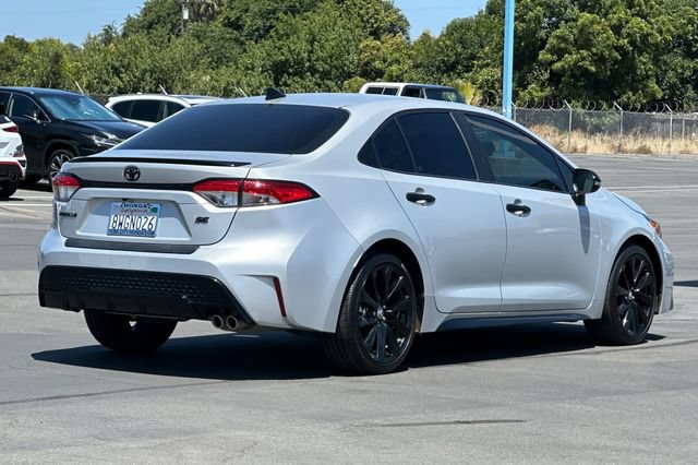 Used 2021 Toyota Corolla SE w/ Carpet Mat Package (TMS) FWD image 4
