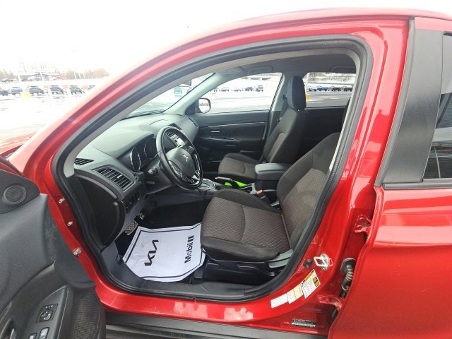 Used 2017 Mitsubishi Outlander Sport LE image 12