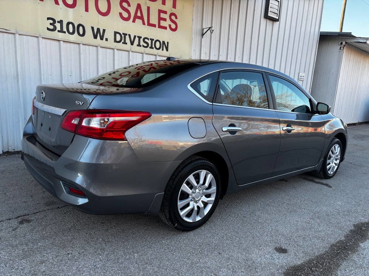 Used 2016 Nissan Sentra SV image 3