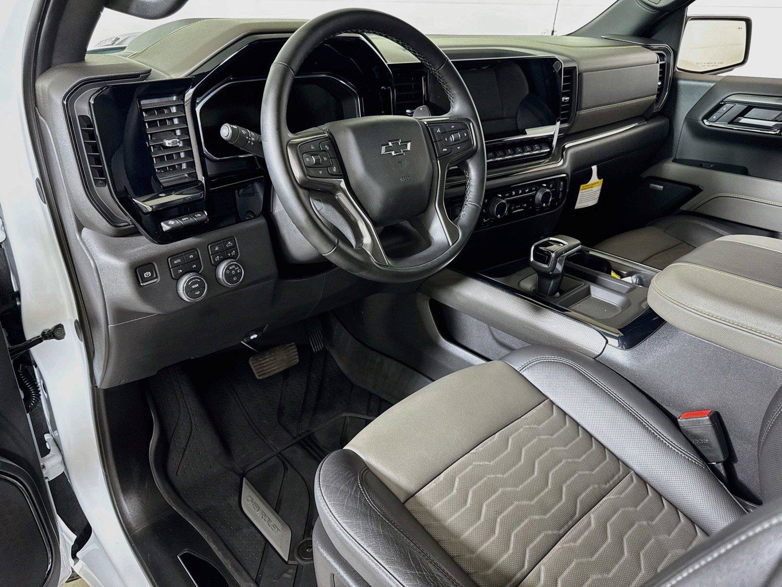 Certified 2026 Chevrolet Silverado 1500 ZR2 AWD/4WD image 7