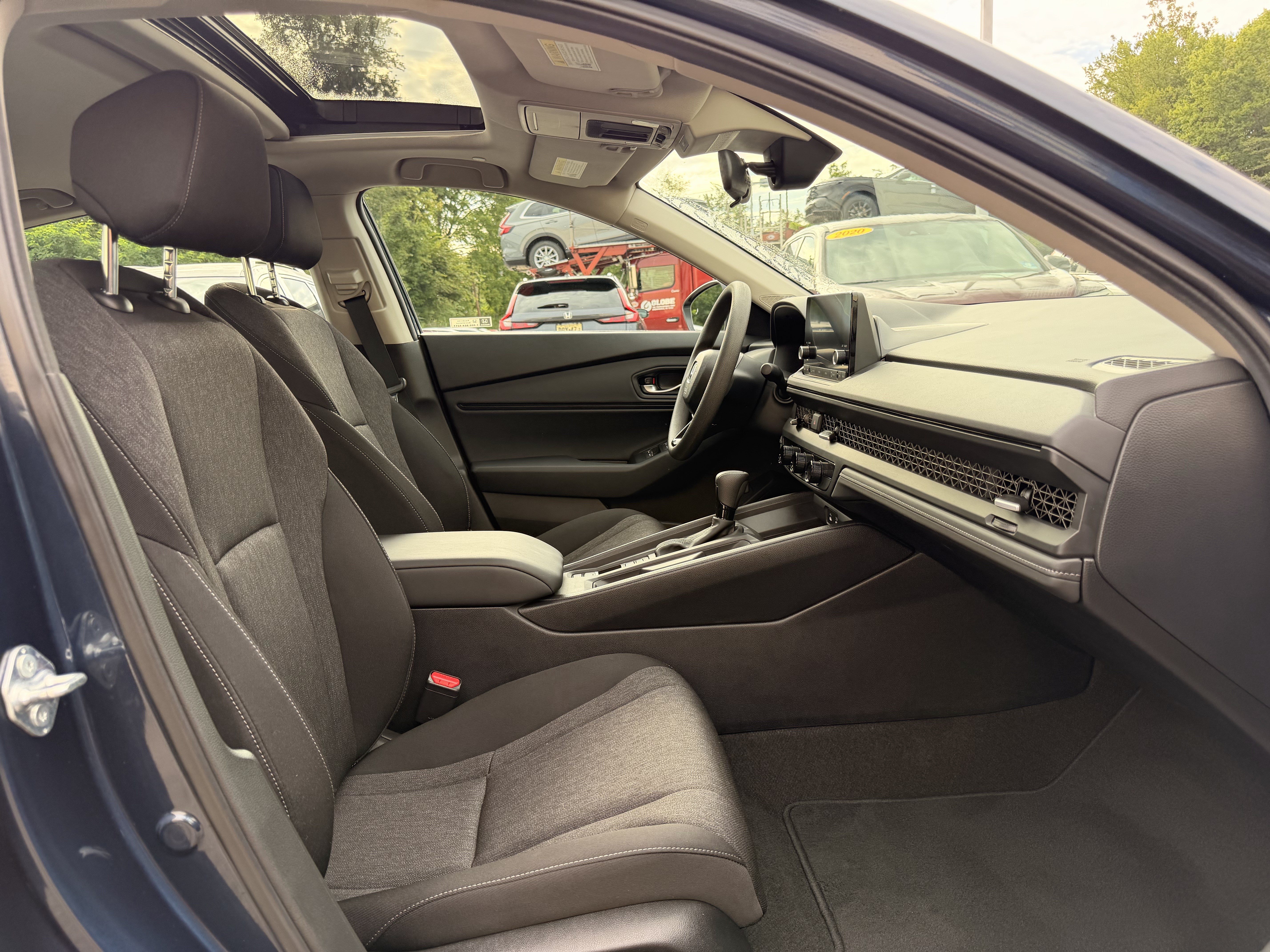 Certified 2025 Honda Accord SE image 15