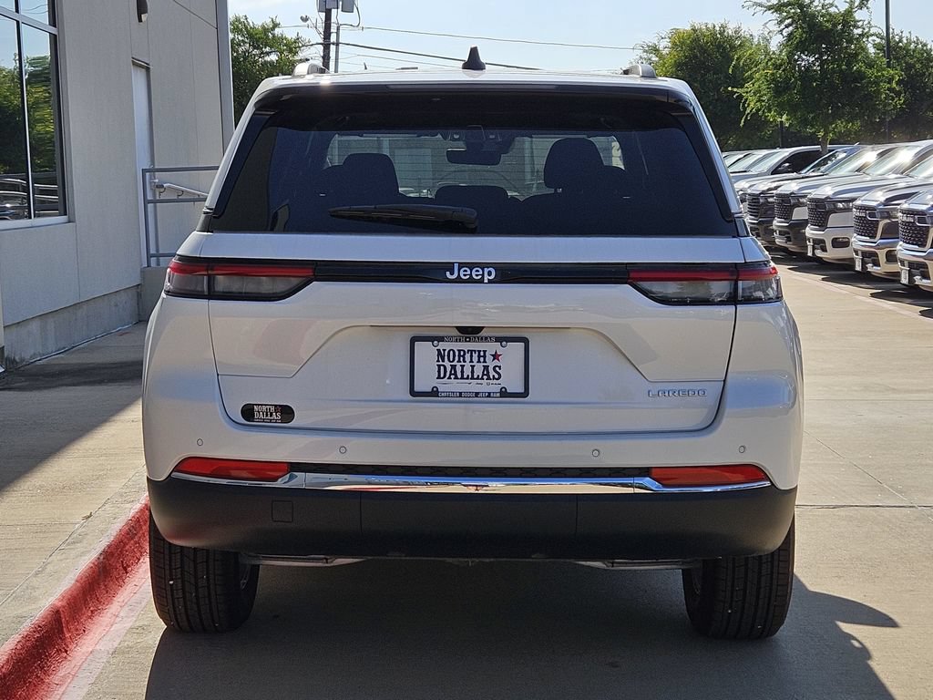 New 2026 Jeep Grand Cherokee Laredo X RWD image 4