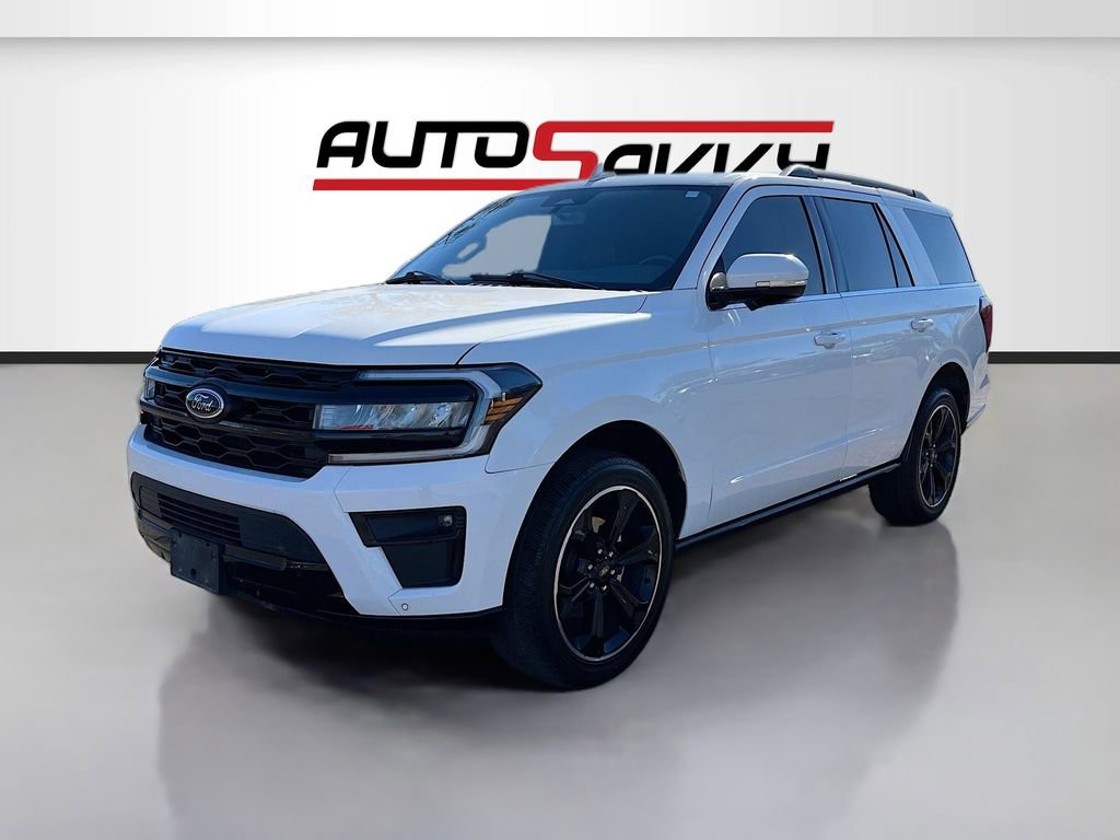 Used 2023 Ford Expedition Limited RWD image 3
