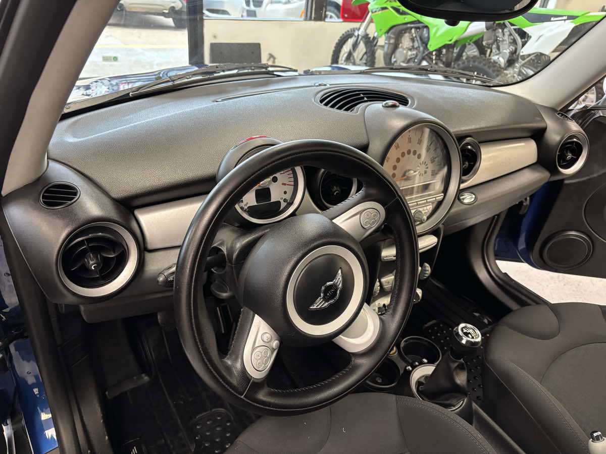 Used 2008 MINI Cooper Hardtop image 14