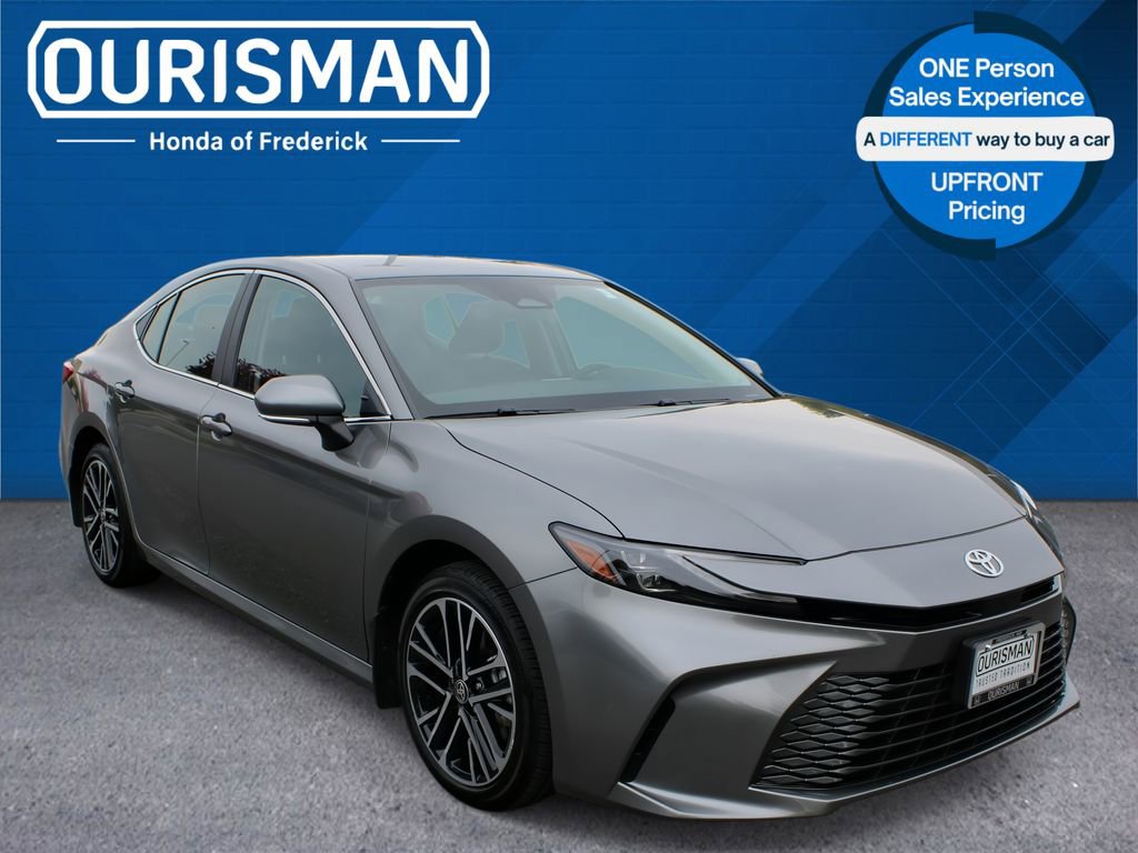 Used 2026 Toyota Camry XLE AWD/4WD image 1