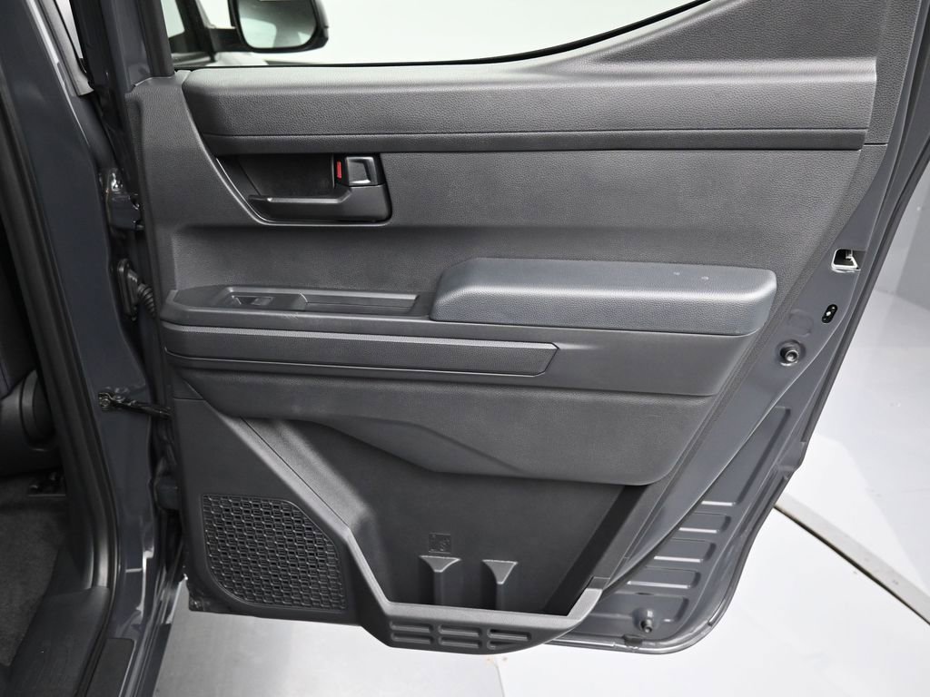 Certified 2025 Toyota Tacoma SR5 AWD/4WD image 33