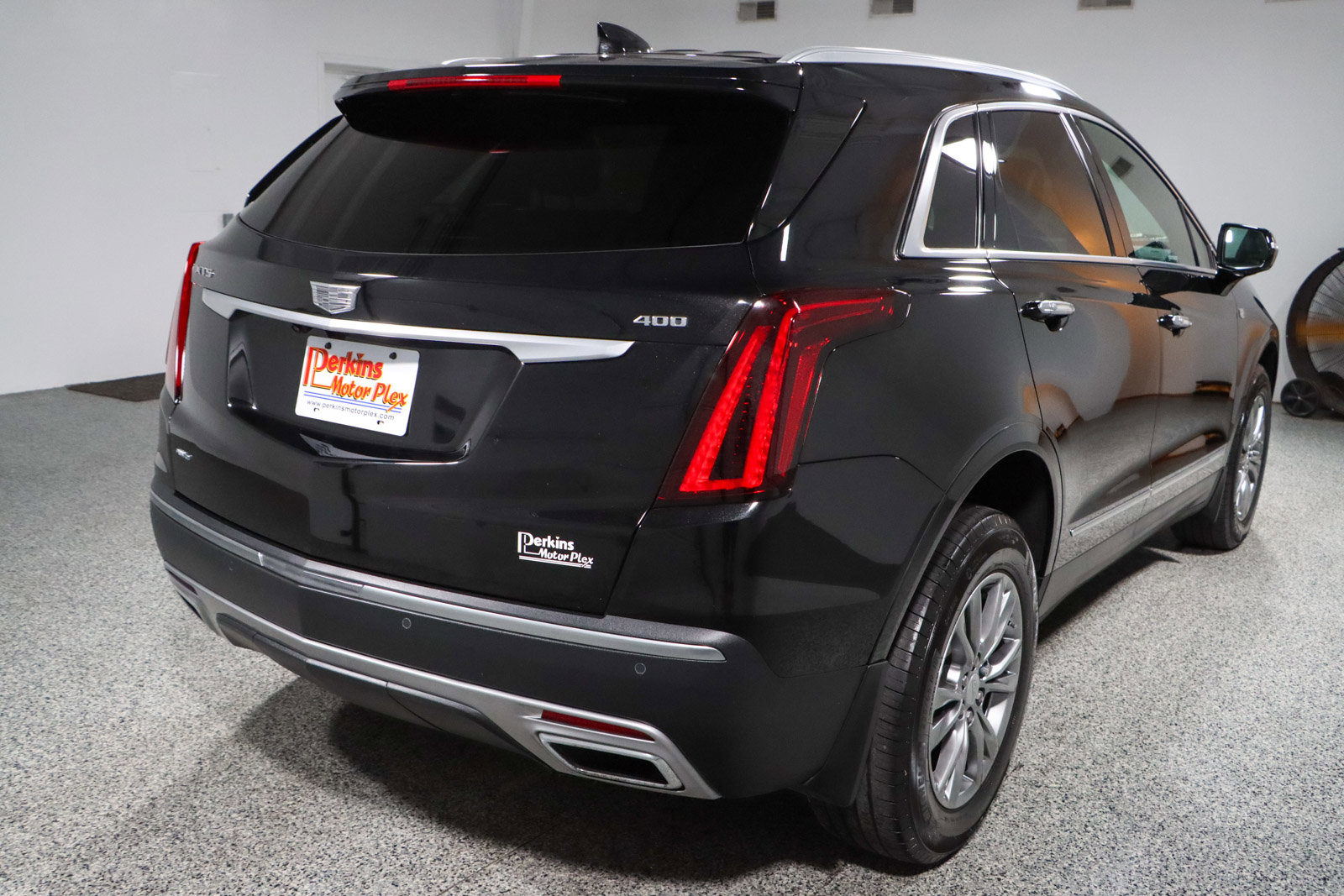 Used 2022 Cadillac XT5 Premium Luxury w/ LPO, Floor Liner Package image 7