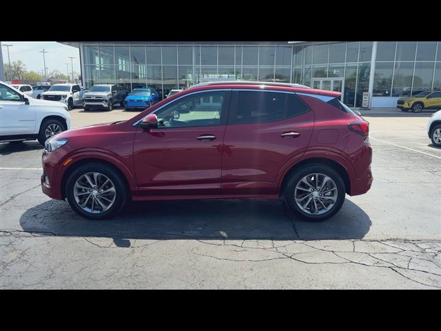 Certified 2021 Buick Encore GX Select w/ Sport Touring Package FWD image 5